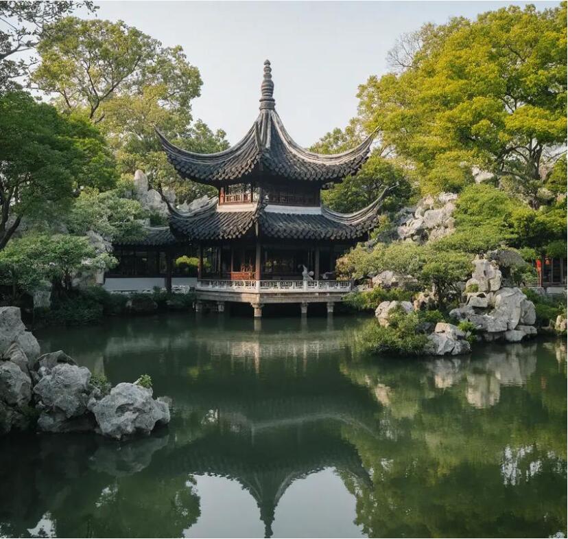 鸡冠区梦碎餐饮有限公司